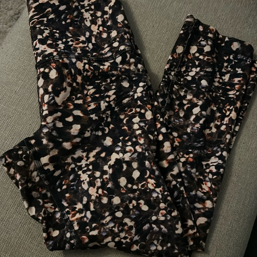 Crop wundertrain lululemon leggings